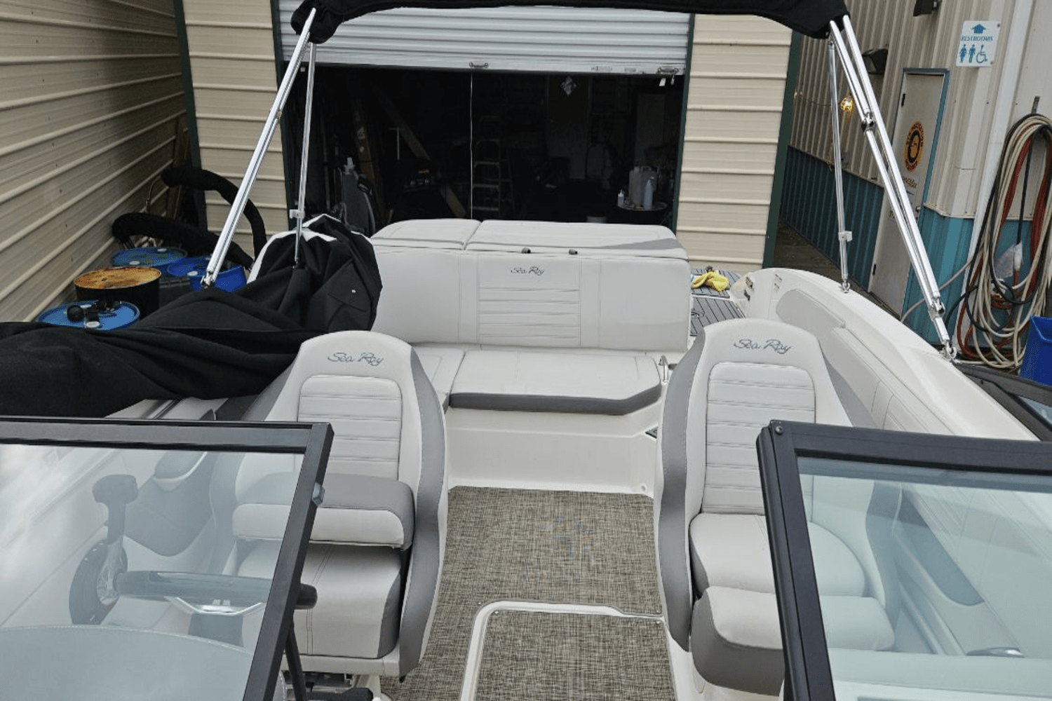 Slide: The Image of Sea Ray 21 SPX 2020 - 7