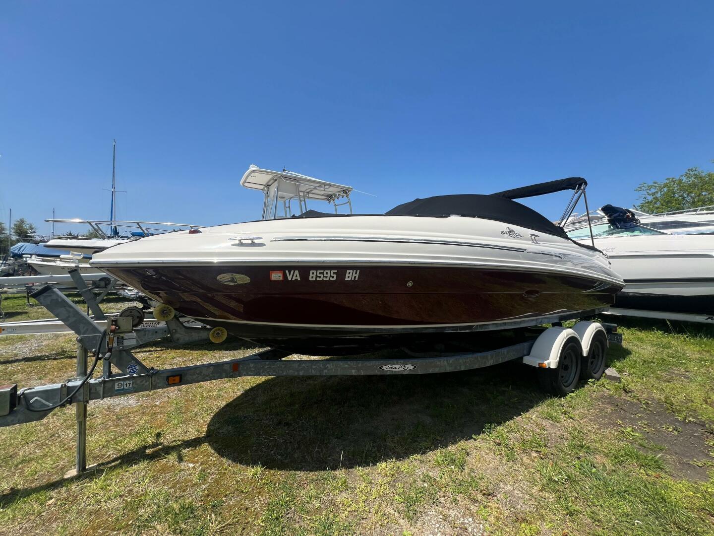 Slide: The Image of Sea Ray 220 Bowrider 2006 - 4355315