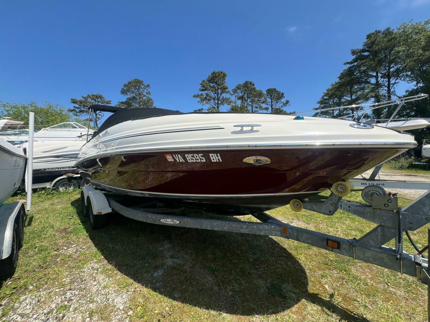 Slide: The Image of Sea Ray 220 Bowrider 2006 - 4355316