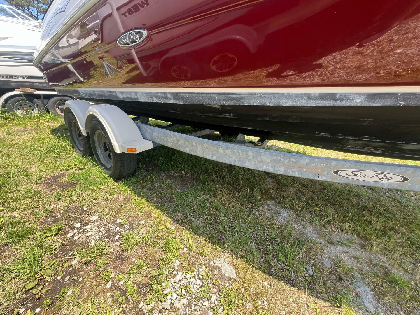 Slide: The Image of Sea Ray 220 Bowrider 2006 - 4355337