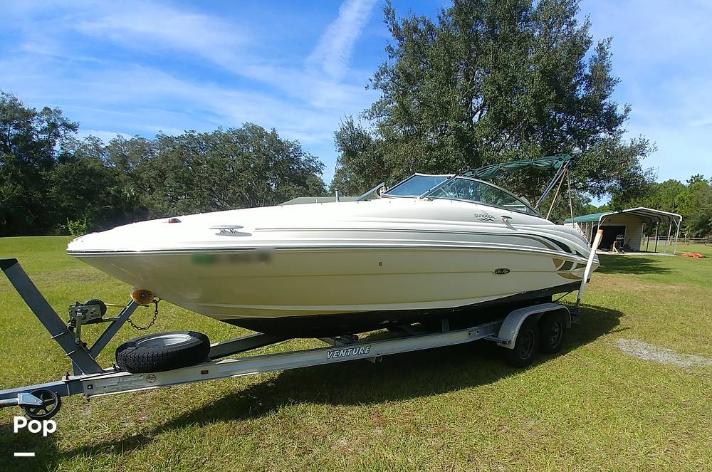 Slide: The Image of 2002 Sea Ray 220 Sundeck - 13337572