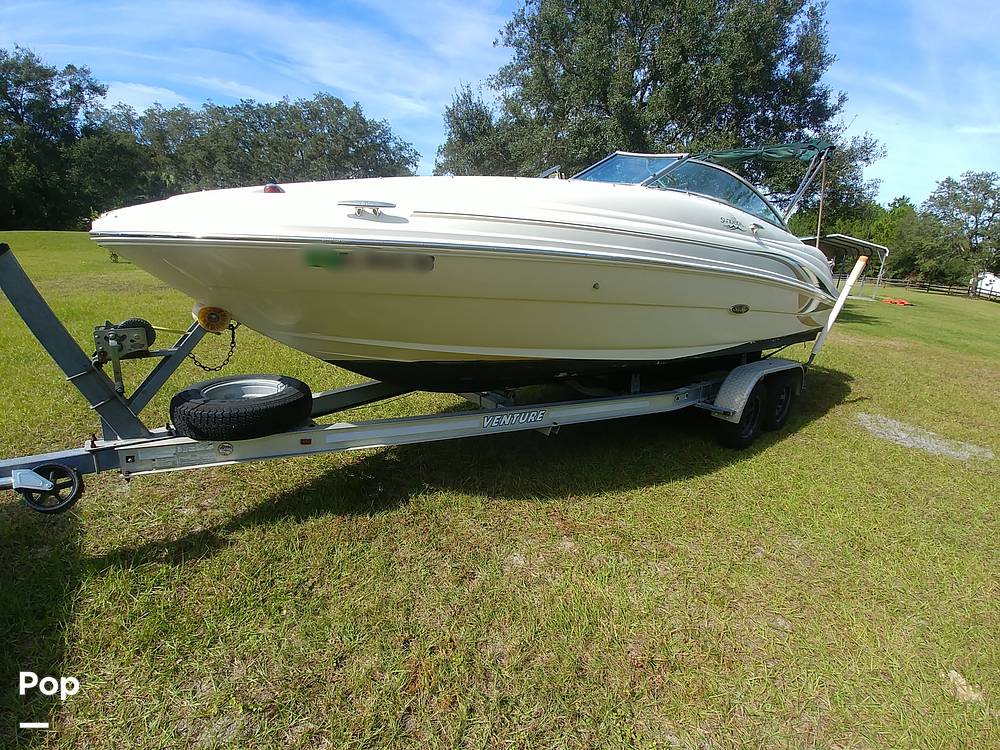 Slide: The Image of Sea Ray 220 Sundeck 2002 - 13337583