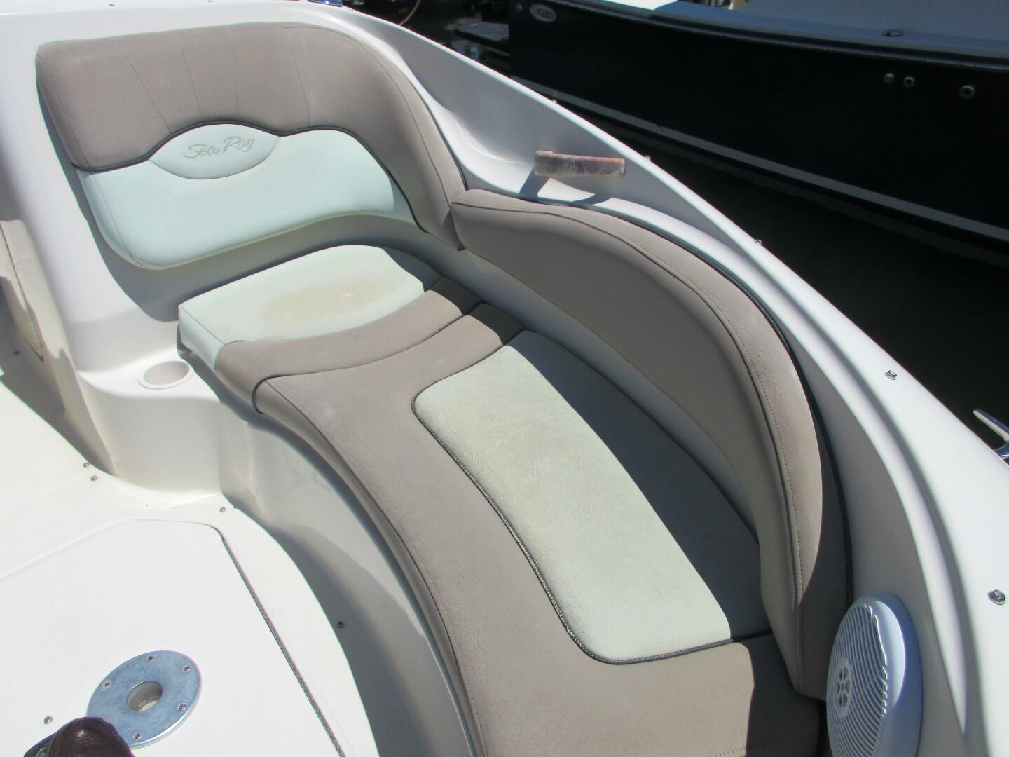 Slide: The Image of Sea Ray 220 Sundeck 2003 - 3730950