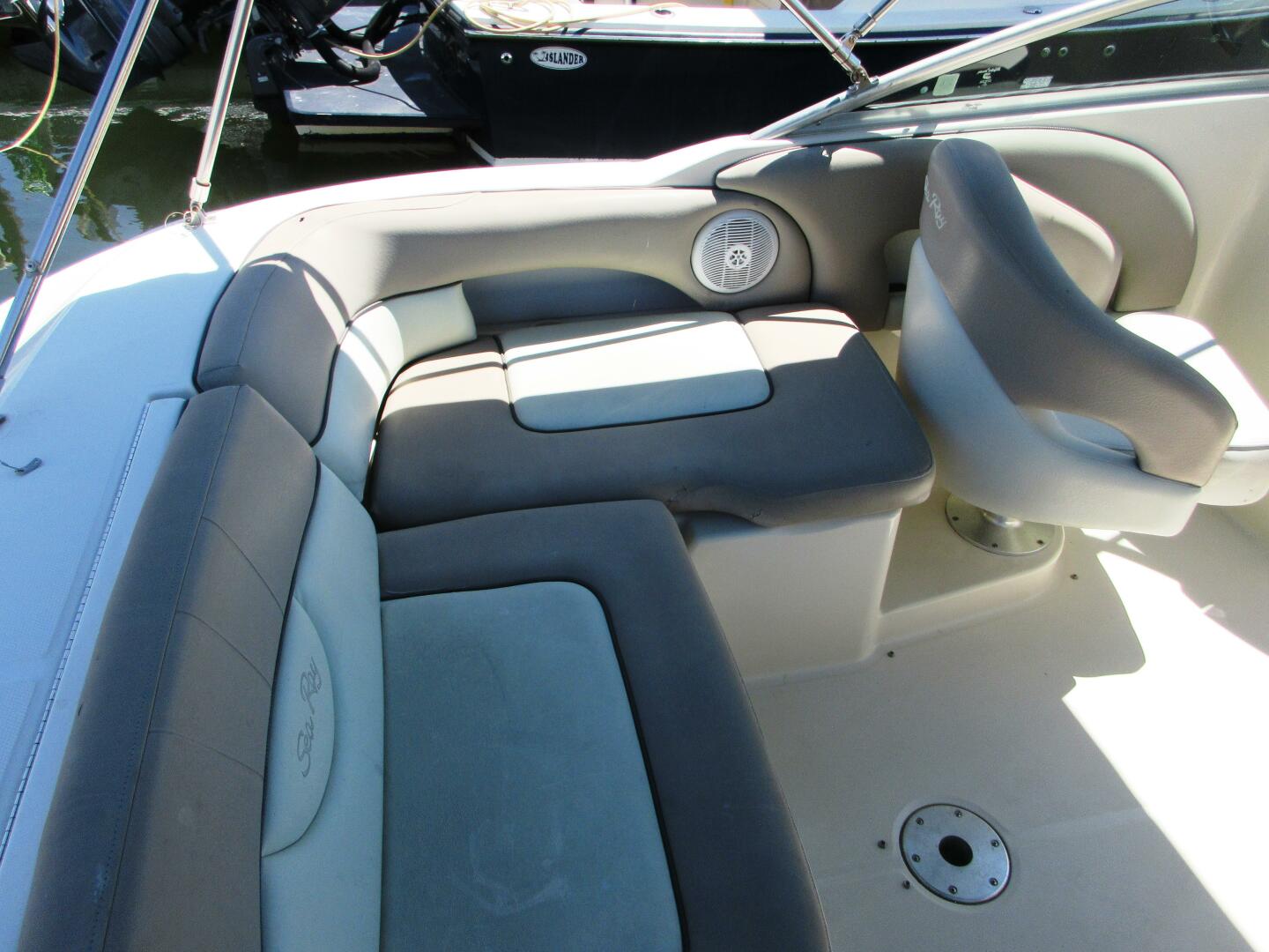Slide: The Image of Sea Ray 220 Sundeck 2003 - 3730953