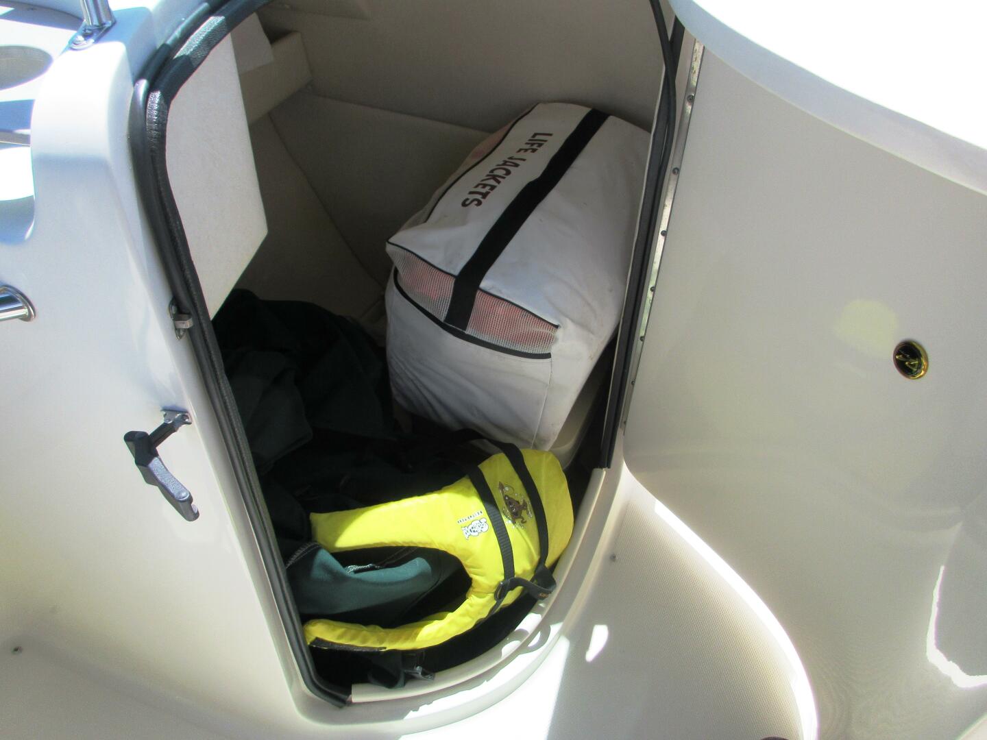 Slide: The Image of Head locker, port side - 3730954