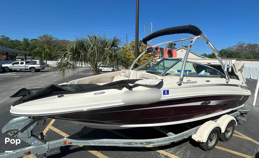 Slide: The Image of Sea Ray 220 Sundeck 2010 - 15217345