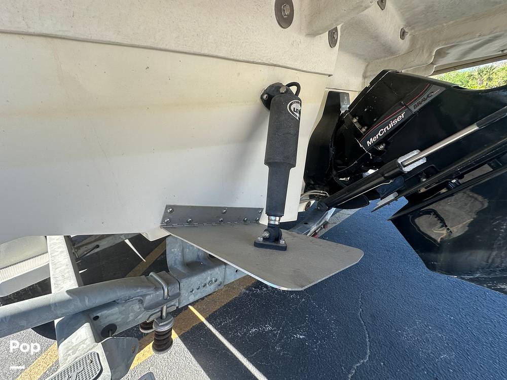 Slide: The Image of Sea Ray 220 Sundeck 2010 - 15217342