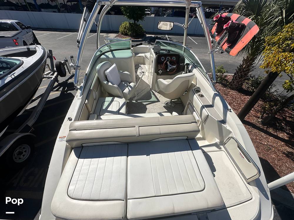 Slide: The Image of Sea Ray 220 Sundeck 2010 - 15217380