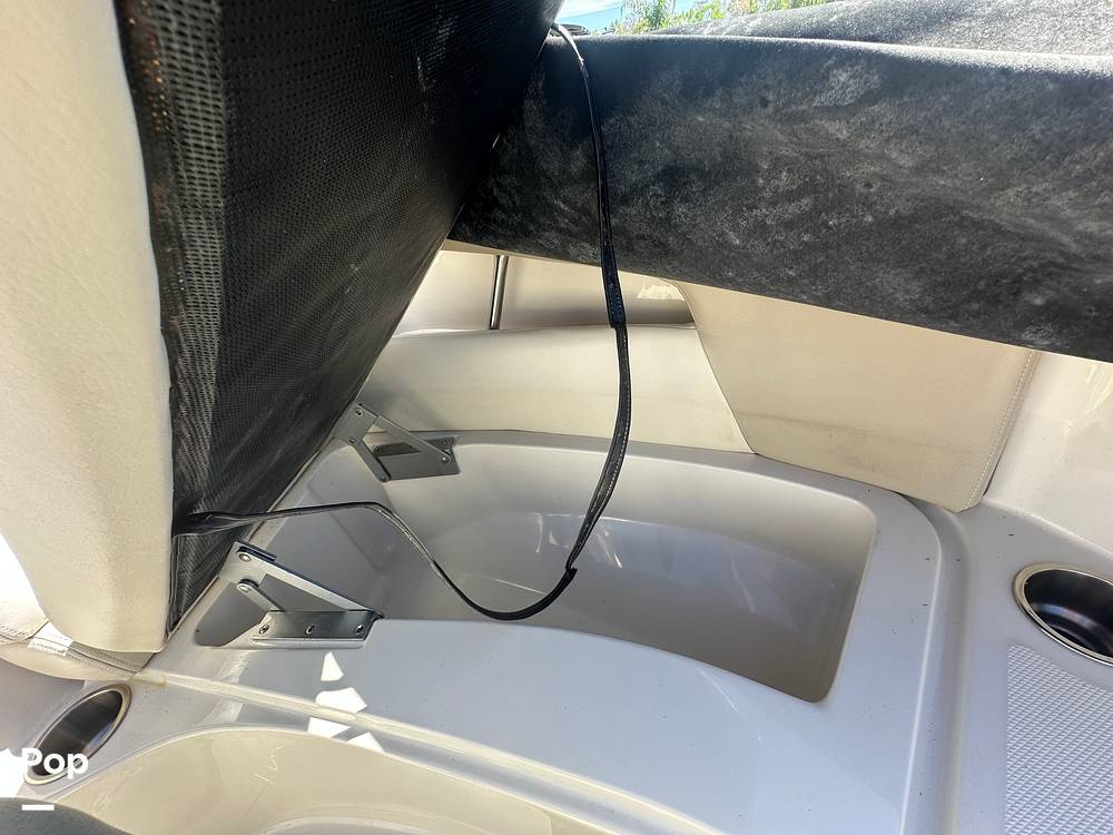 Slide: The Image of Sea Ray 220 Sundeck 2010 - 15217367