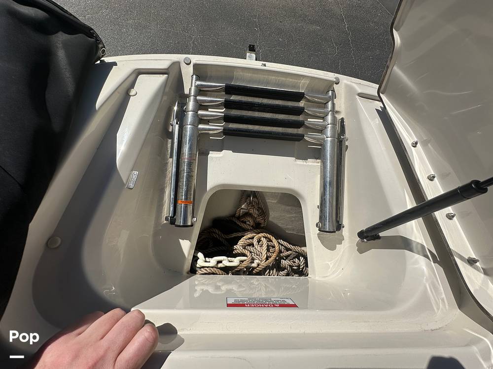 Slide: The Image of Sea Ray 220 Sundeck 2010 - 15217368