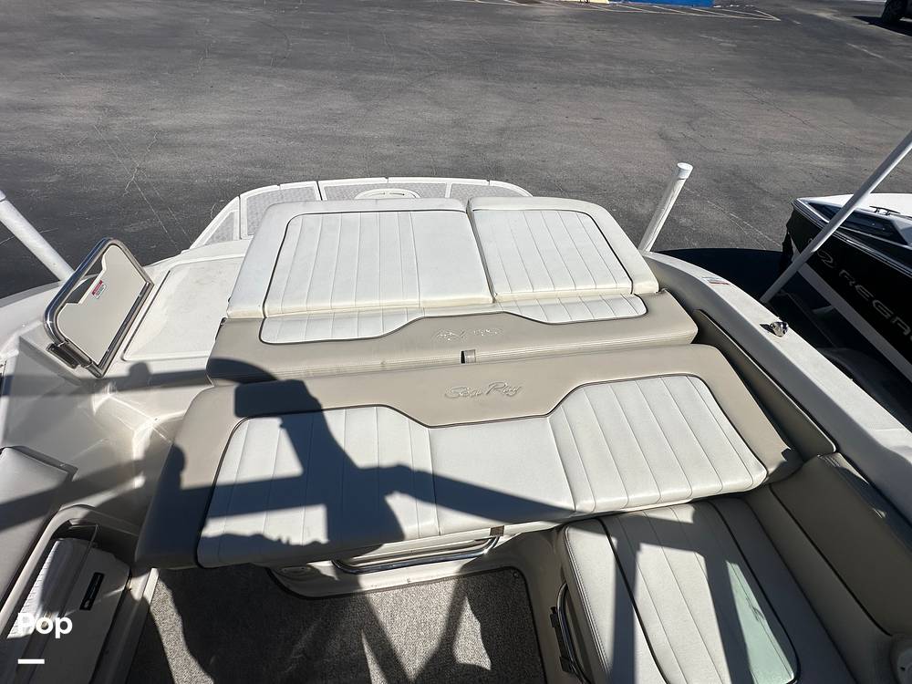 Slide: The Image of Sea Ray 220 Sundeck 2010 - 15217381