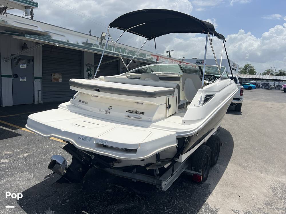 Slide: The Image of Sea Ray 220 Sundeck 2013 - 12777324