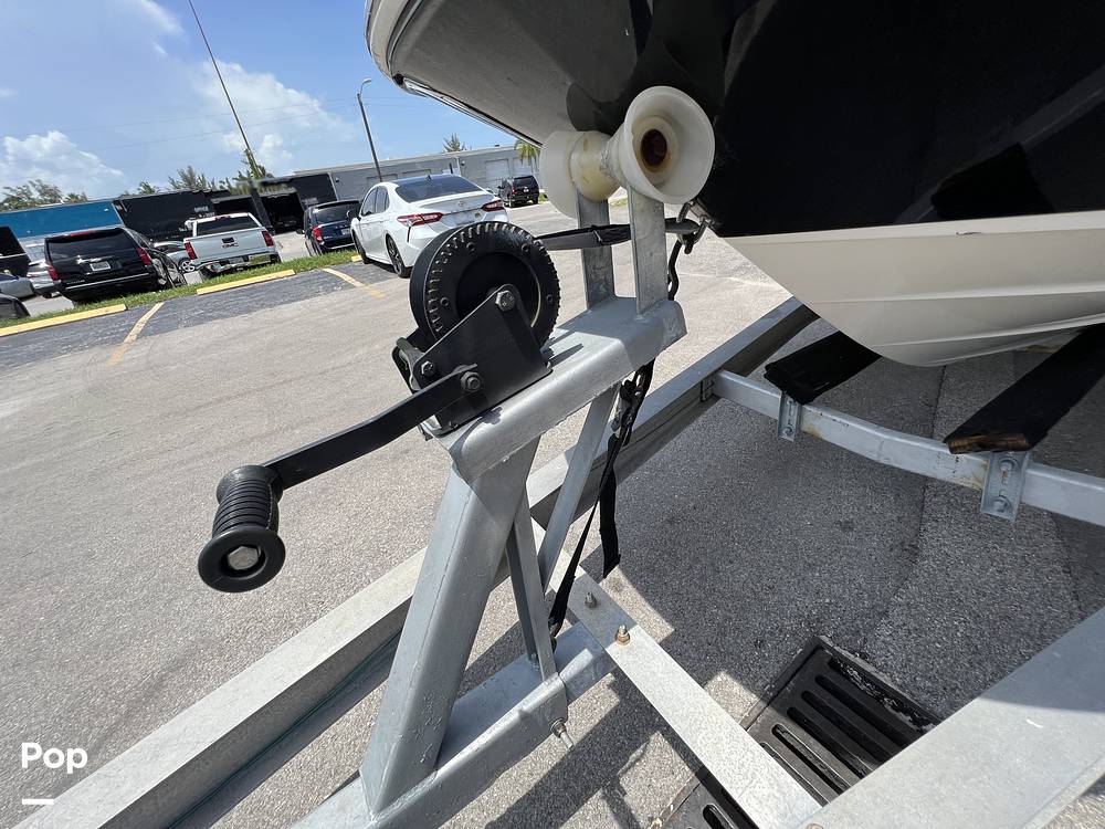 Slide: The Image of Sea Ray 220 Sundeck 2013 - 12777418