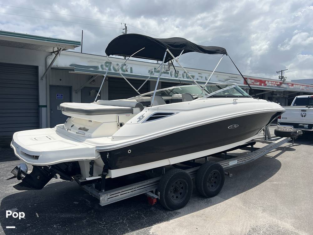 Slide: The Image of Sea Ray 220 Sundeck 2013 - 12777325