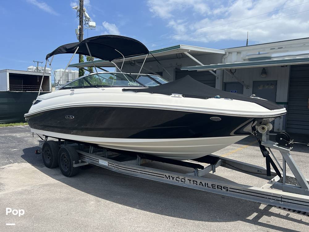 Slide: The Image of Sea Ray 220 Sundeck 2013 - 12777328