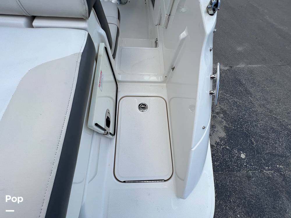 Slide: The Image of Sea Ray 220 Sundeck 2013 - 12777349