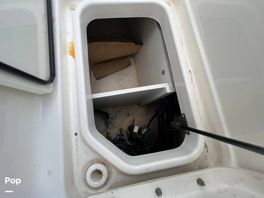 Slide: The Image of Sea Ray 220 Sundeck 2013 - 12777350