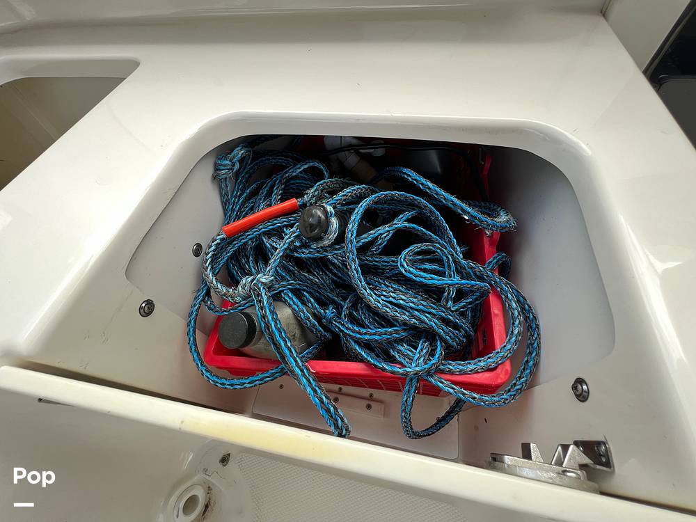Slide: The Image of Sea Ray 220 Sundeck 2013 - 12777355