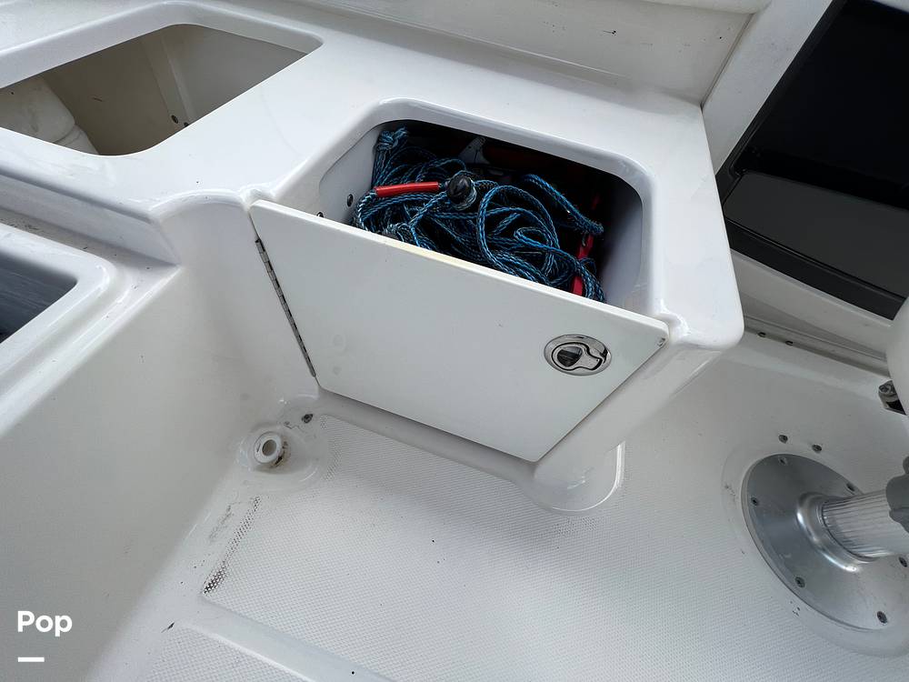 Slide: The Image of Sea Ray 220 Sundeck 2013 - 12777356