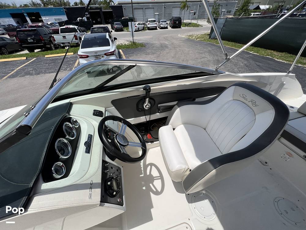 Slide: The Image of Sea Ray 220 Sundeck 2013 - 12777364