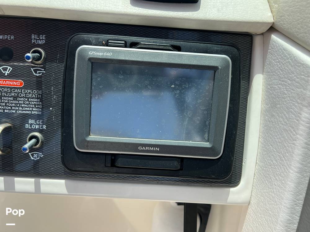 Slide: The Image of Sea Ray 220 Sundeck 2013 - 12777368