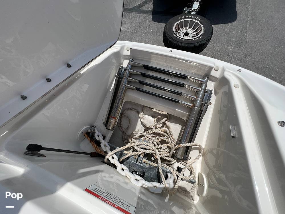 Slide: The Image of Sea Ray 220 Sundeck 2013 - 12777394