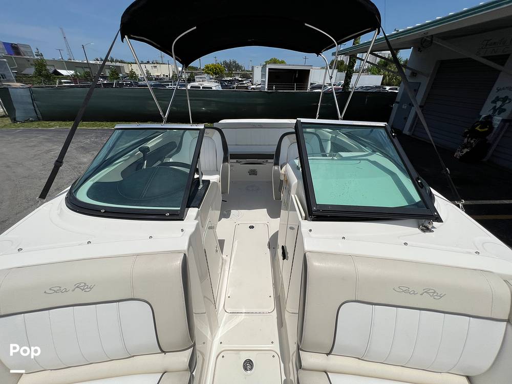 Slide: The Image of Sea Ray 220 Sundeck 2013 - 12777396