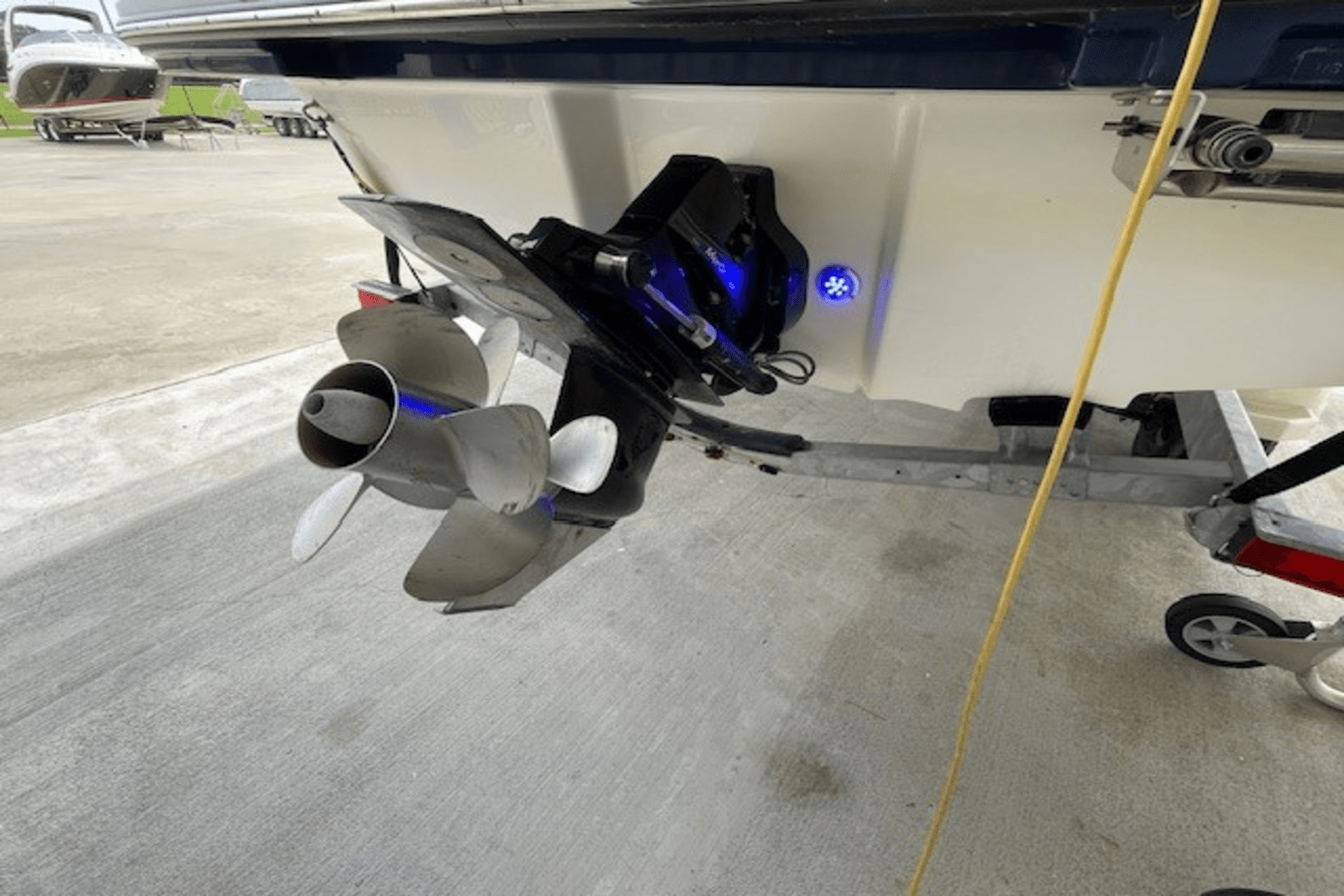 Slide: The Image of Sea Ray 230 SLX 2019 - 15