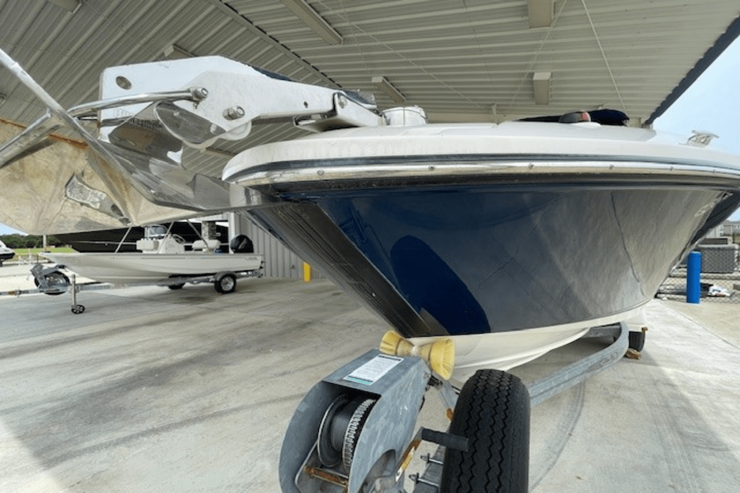 Slide: The Image of Sea Ray 230 SLX 2019 - 19