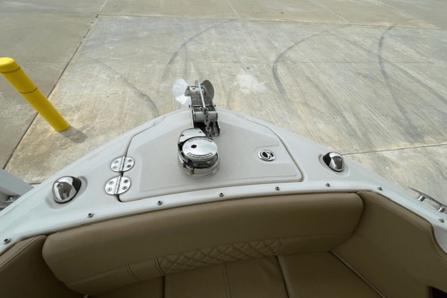 Slide: The Image of Sea Ray 230 SLX 2019 - 27