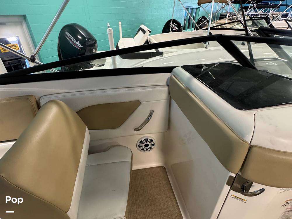 Slide: The Image of Sea Ray 230 SPX 2018 - 14860938