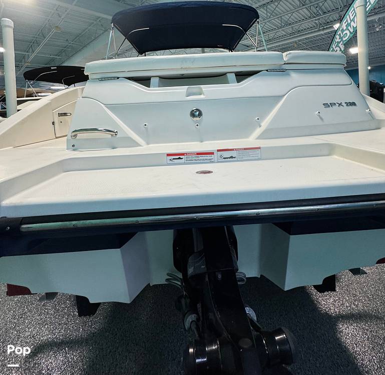 Slide: The Image of Sea Ray 230 SPX 2018 - 14860631