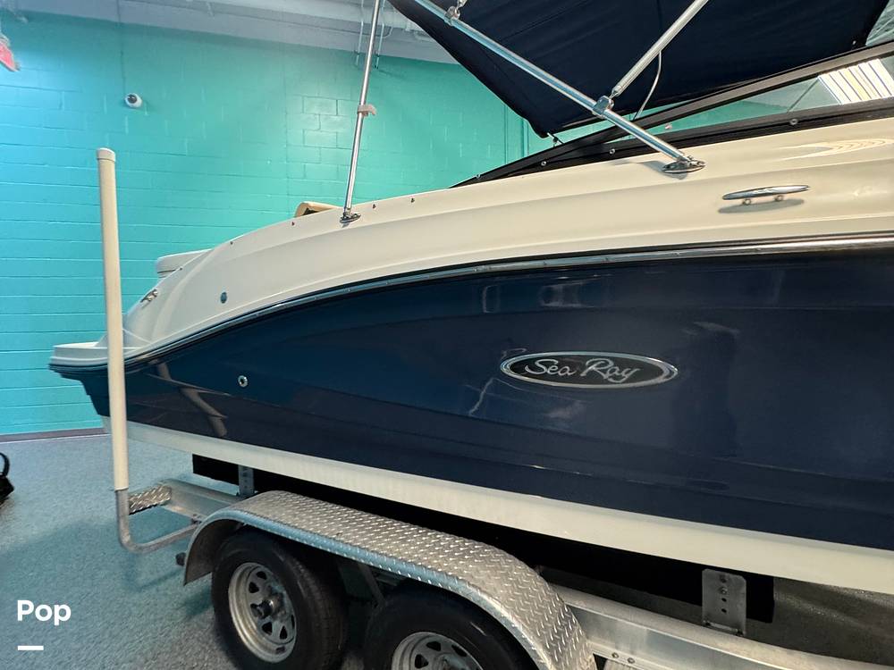 Slide: The Image of Sea Ray 230 SPX 2018 - 14860444