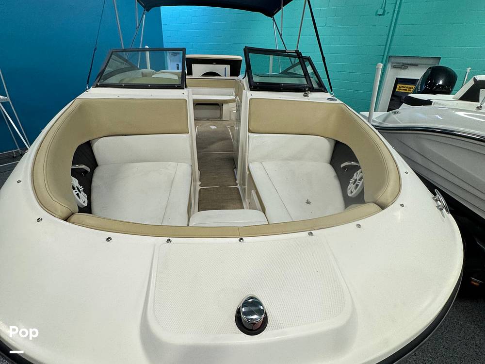 Slide: The Image of Sea Ray 230 SPX 2018 - 14860441