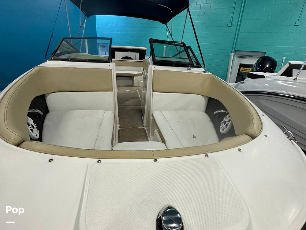Slide: The Image of Sea Ray 230 SPX 2018 - 14860442