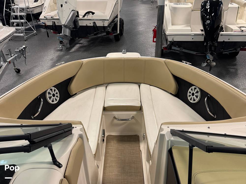 Slide: The Image of Sea Ray 230 SPX 2018 - 14860440