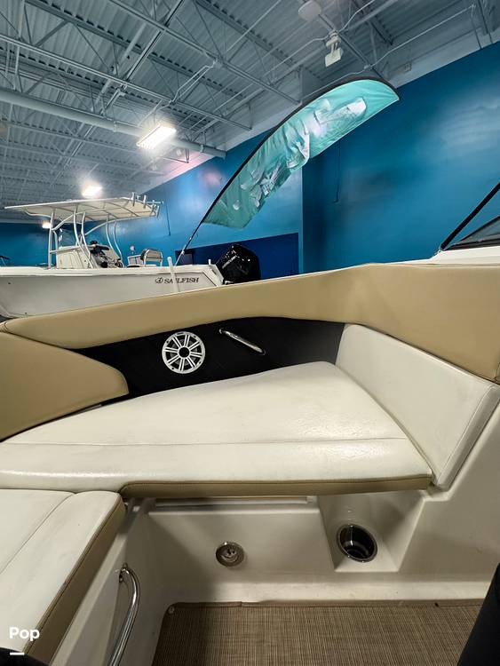 Slide: The Image of Sea Ray 230 SPX 2018 - 14860421