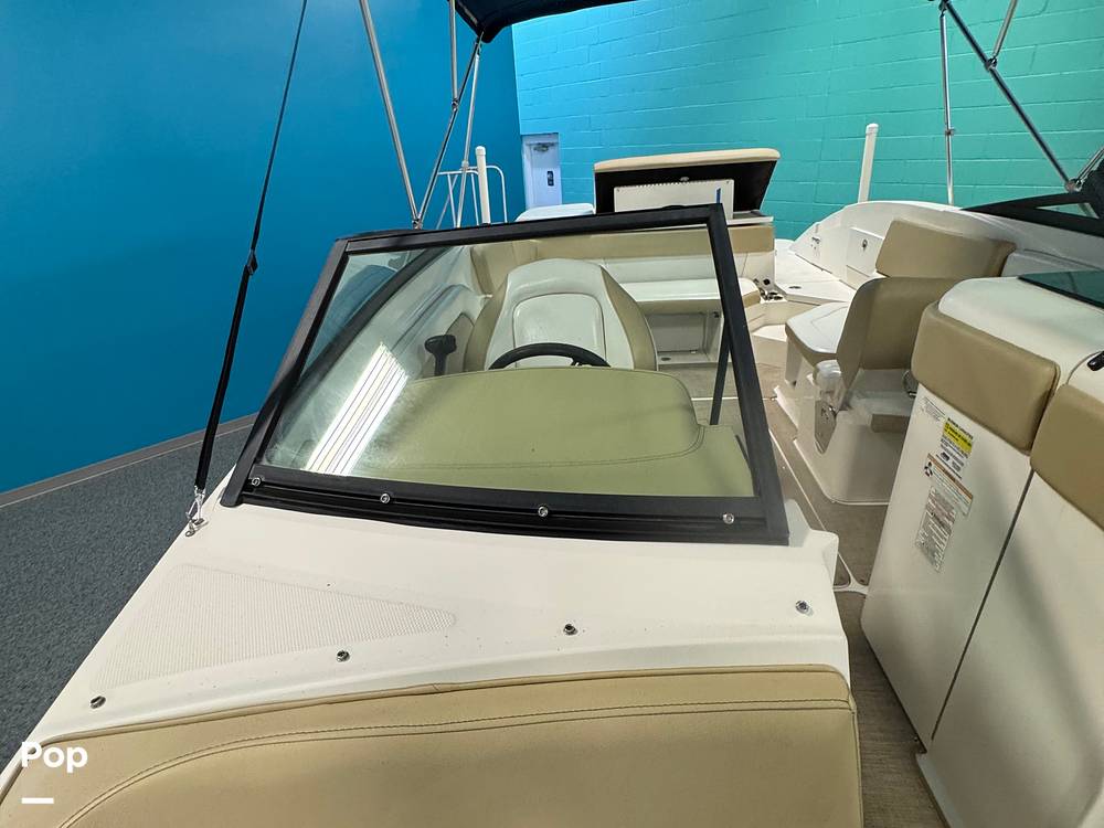 Slide: The Image of Sea Ray 230 SPX 2018 - 14860521