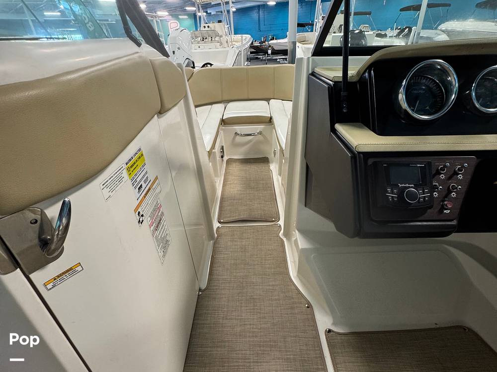 Slide: The Image of Sea Ray 230 SPX 2018 - 14860517