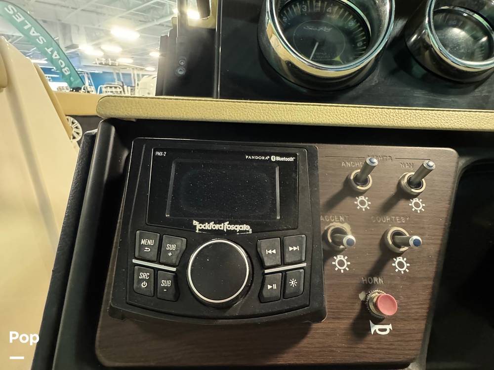 Slide: The Image of Sea Ray 230 SPX 2018 - 14860482
