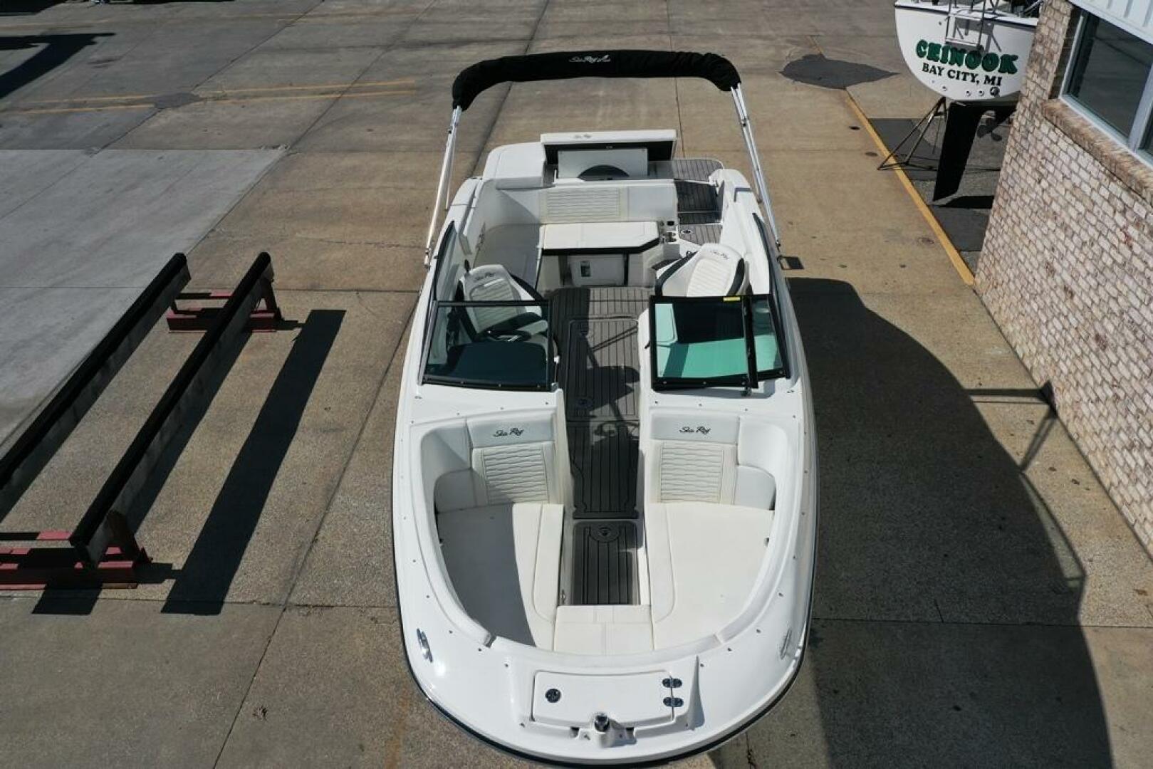 Slide: The Image of Sea Ray 230 SPX 2022 - 5334917