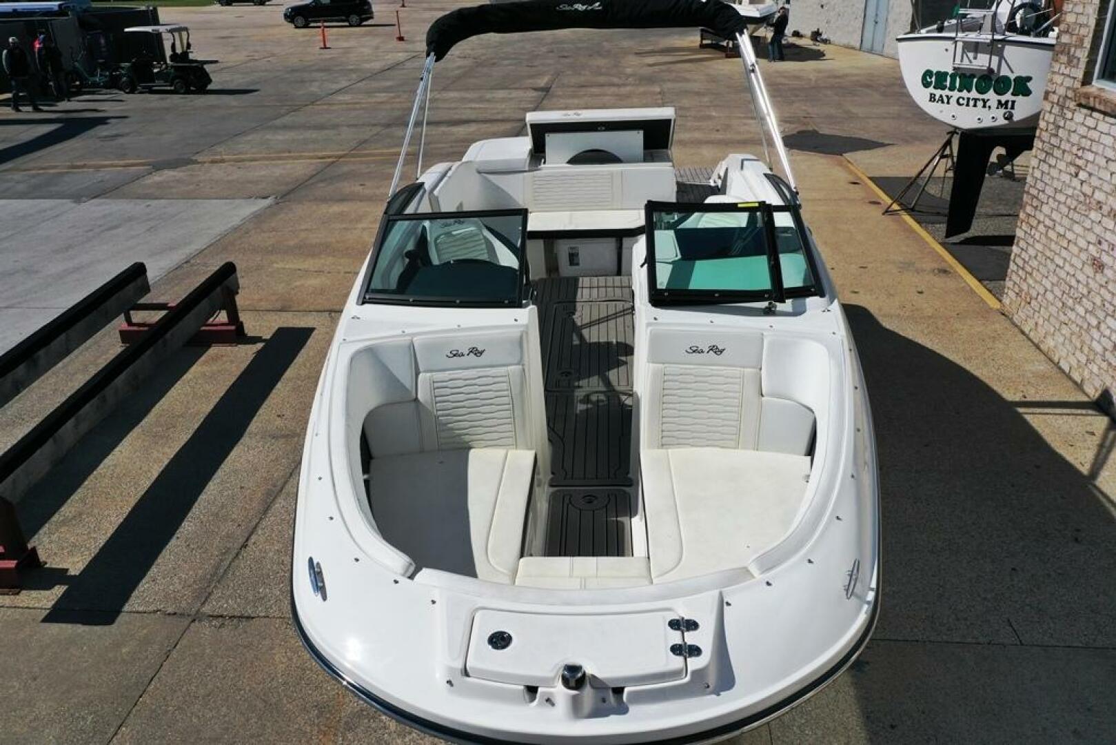 Slide: The Image of Sea Ray 230 SPX 2022 - 5334927