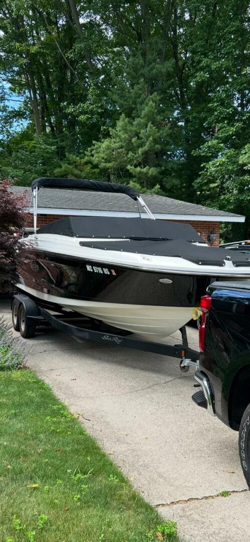 Slide: The Image of Sea Ray 230 SPX 2022 - 5433896