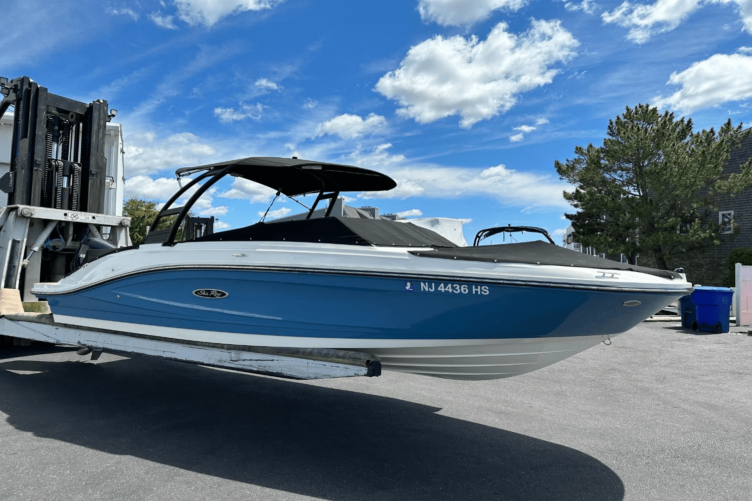 Slide: The Image of Sea Ray 230 SPX-OB 2023 - 3