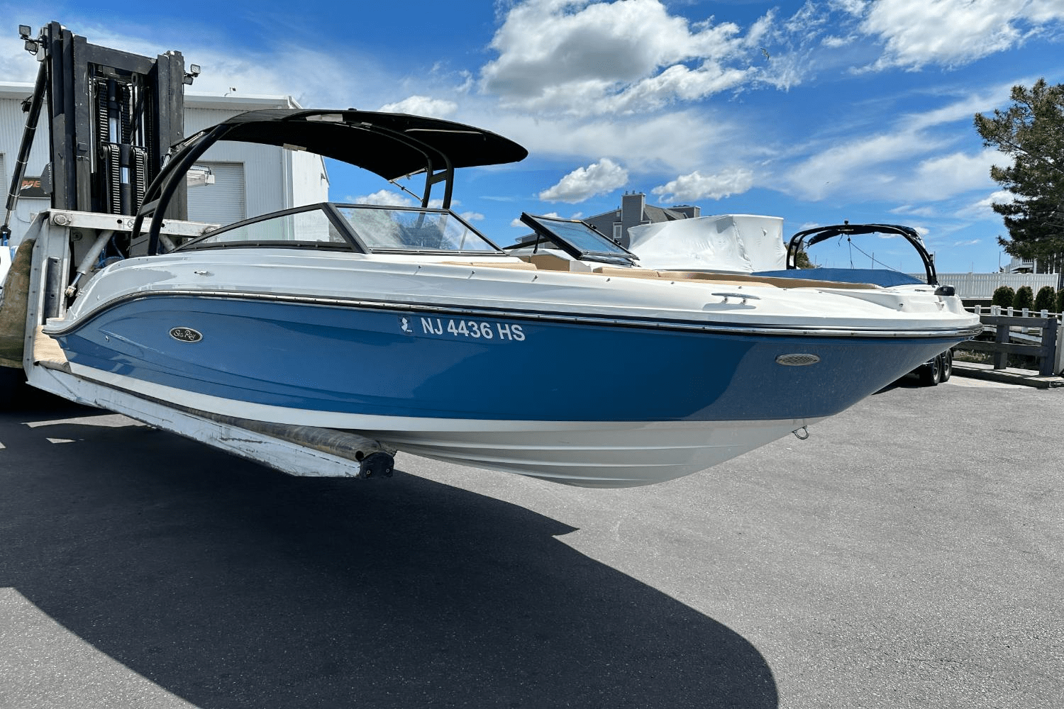 Slide: The Image of Sea Ray 230 SPX-OB 2023 - 4