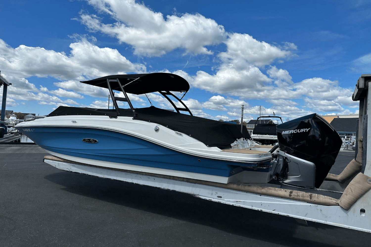 Slide: The Image of Sea Ray 230 SPX-OB 2023 - 8