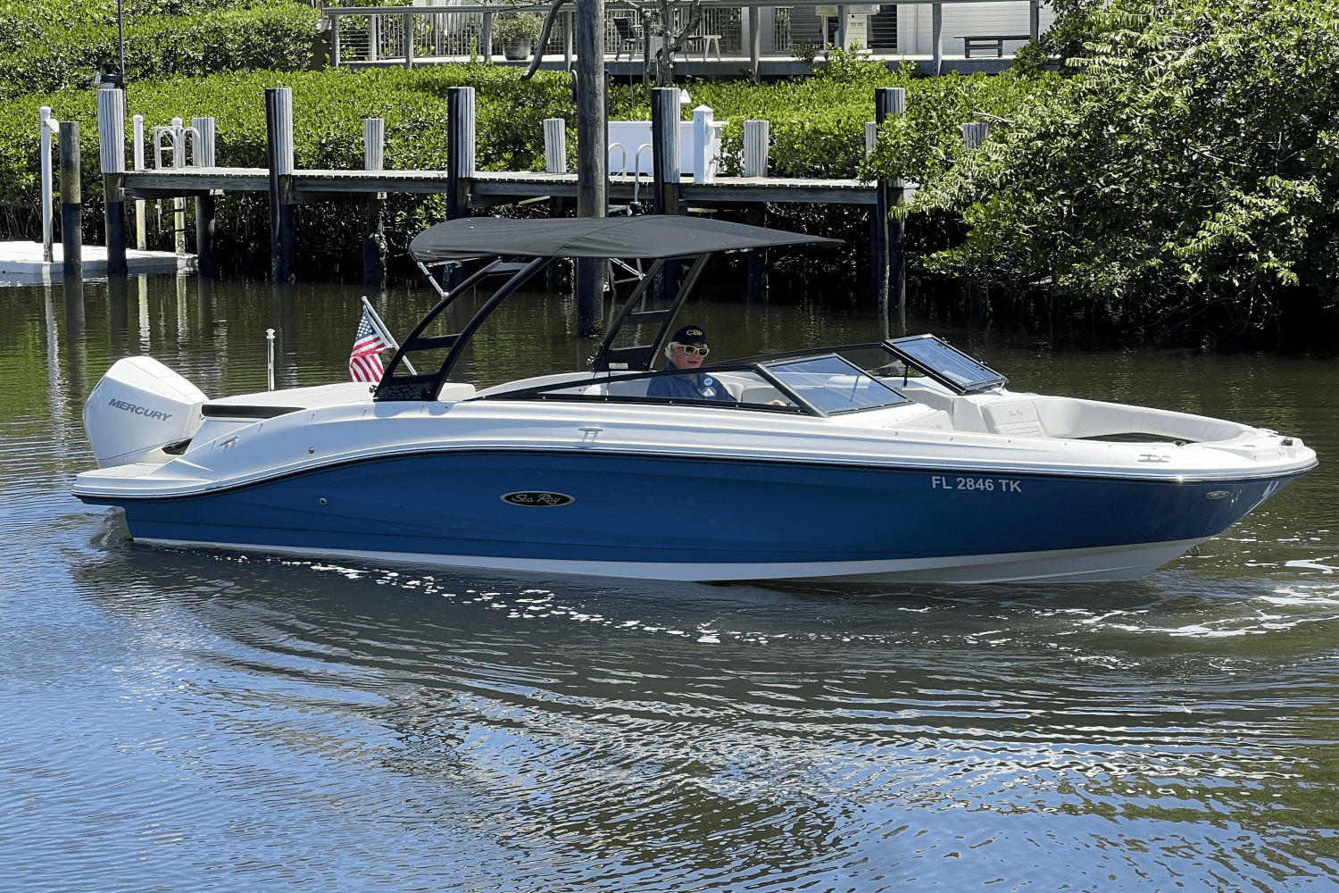 Slide: The Image of Sea Ray 230 SPX-OB 2023 - 8