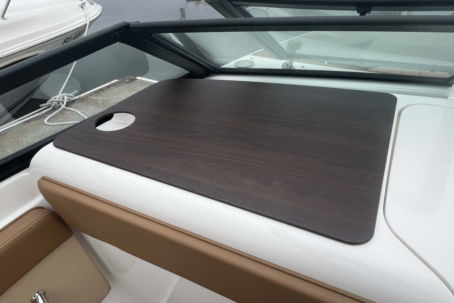 Slide: The Image of Sea Ray 230 SPX OUTBOARD 2018 - 14