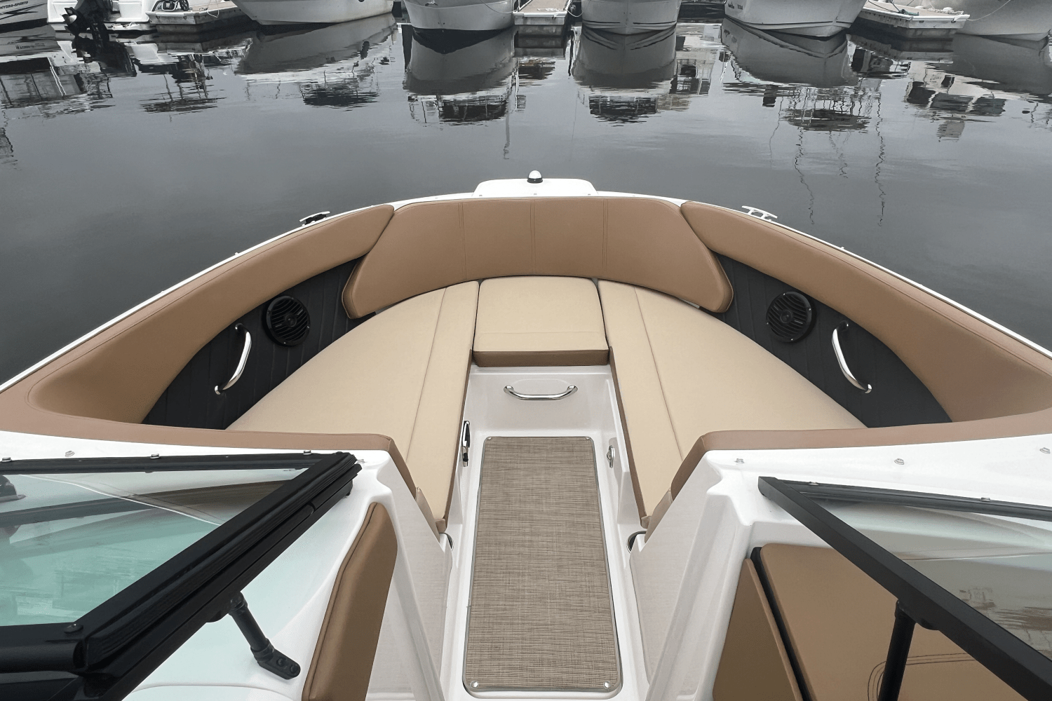 Slide: The Image of Sea Ray 230 SPX OUTBOARD 2018 - 15