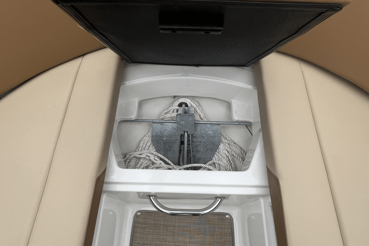 Slide: The Image of Sea Ray 230 SPX OUTBOARD 2018 - 16